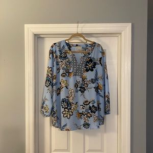 Women’s Van Heusen blouse